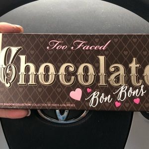 Too Faced eye shadow palette